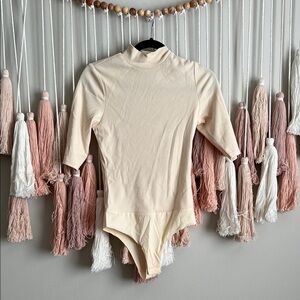 S’edge Cream High-Neck Bodysuit NWT size xs